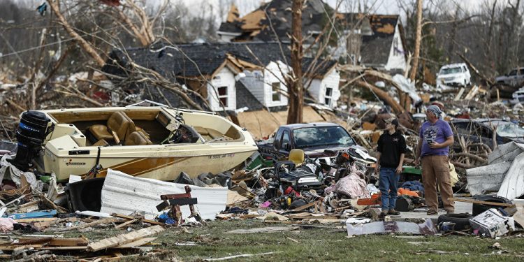 أعاصير تضرب الولايات المتحدة الأمريكية.