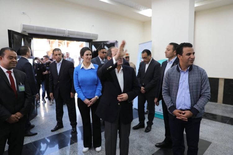 الرئيس السيسي يتفقد قرية الحصص لمتابعة معدلات تنفيذ حياة كريمة